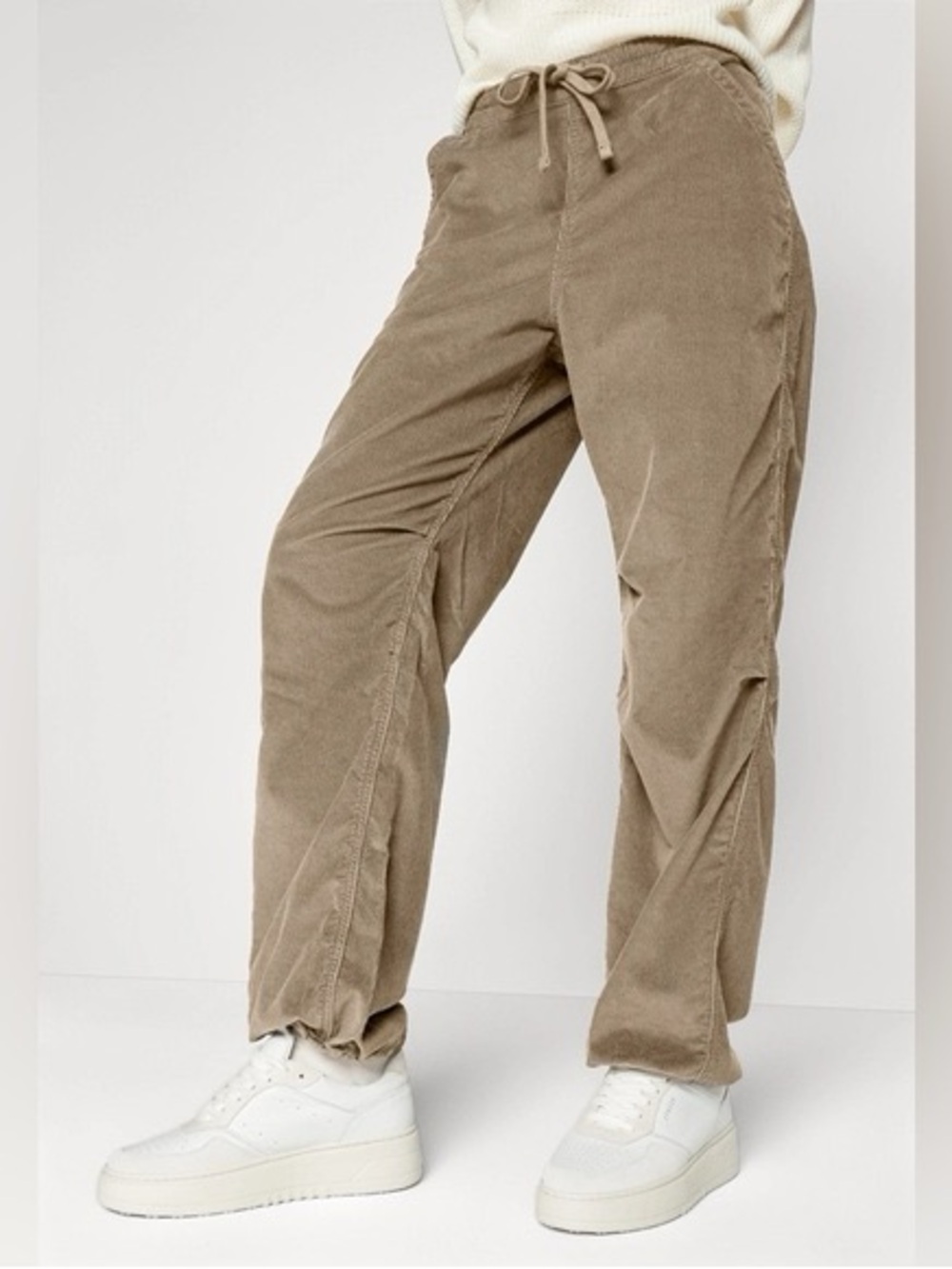 Hollister NWOT Woman’s Corduroy High-Rise Baggy Drawstring Pants - Taupe